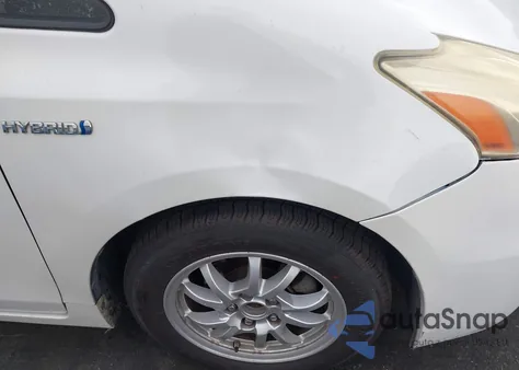 2013 Toyota Prius V Two из США, поврежденный, VIN JTDZN3EU2D3193939